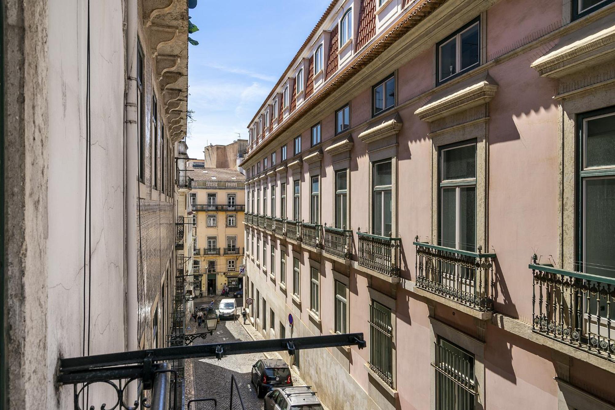 Whome Stylish Family Residence In The Heart Of Chiado Lisboa Екстериор снимка