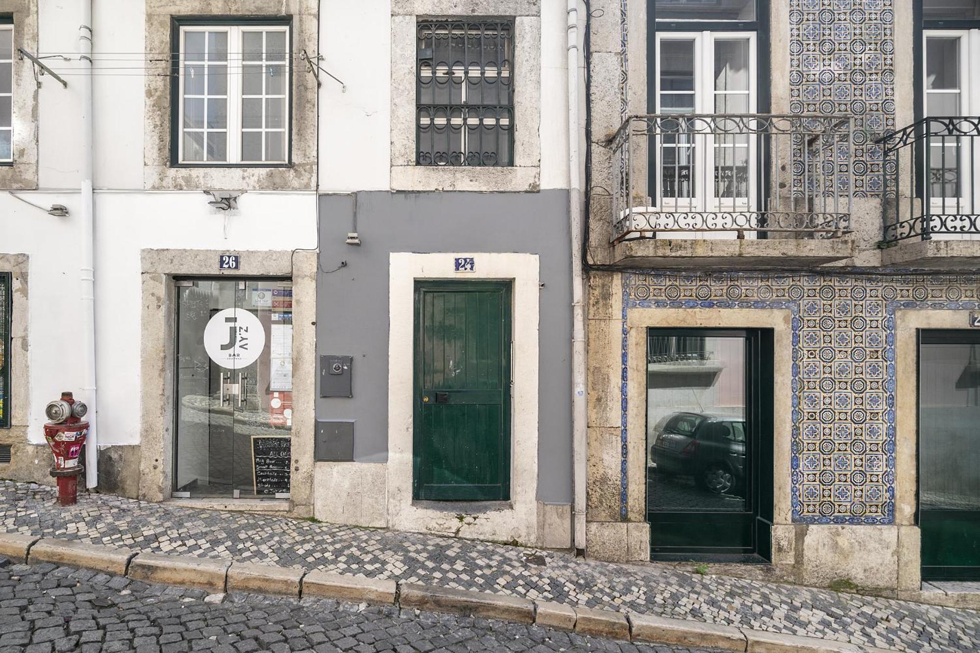 Whome Stylish Family Residence In The Heart Of Chiado Lisboa Екстериор снимка